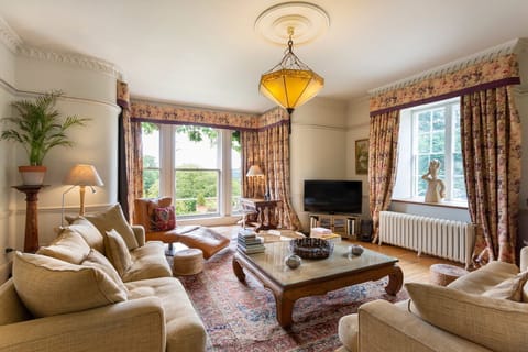 Amberstone Manor - Ten Bedroom Villa, Sleeps 20 Villa in North Devon District