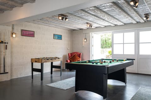 Sea Mist House - Six Bedroom Villa, Sleeps 14 Villa in Saint Austell