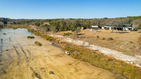 Incredible retreat on the Guadalupe River House in Rio Grande