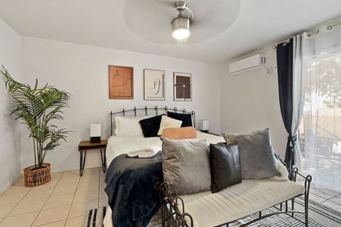 Kentucky Medical Stay | 2 BR Central El Paso Apartment in Ciudad Juarez