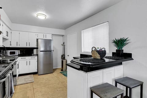 Kentucky Urban 2BR | Near Downtown El Paso Apartment in Ciudad Juarez