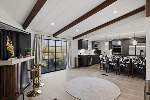 Farmhouse Retreat W/ Fire Pit & 22 Acres of Land! House in Harris County