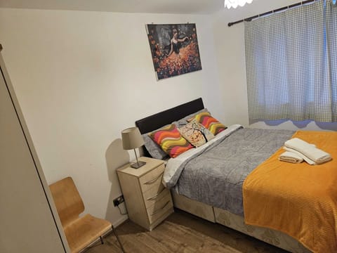 Modern 2-Bed Apt Near Hospital and University of Birmingham Apartment in Birmingham