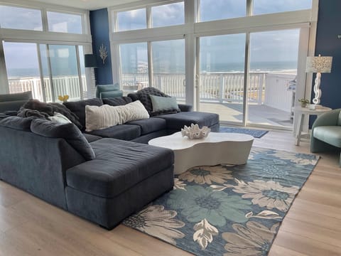 Living20Room202512-2