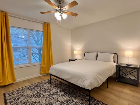 Close to Town 2 Bedroom Relax Apartment in Starkville