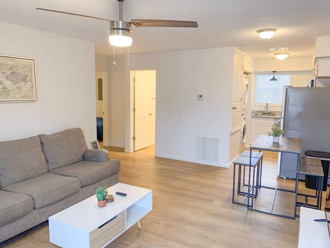 Cozy Close2Campus 2-Bedroom Stay Apartment in Starkville