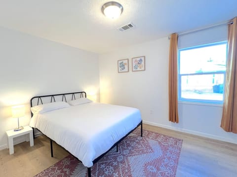 Central Saver - 2 Bedroom MSU Apartment in Starkville