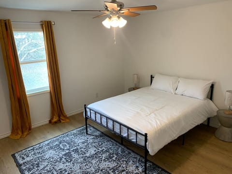 MSU Sweet Spot: Cozy 2BR w/Patio Apartment in Starkville