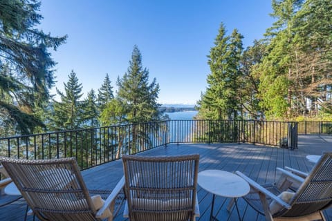 Luxury Home, Beach, Spa, Views, Natural Setting House in Bainbridge Island