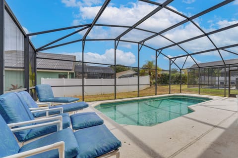 Haines City Vacation Rental | 4BR | 3BA | 1,546 Sq Ft