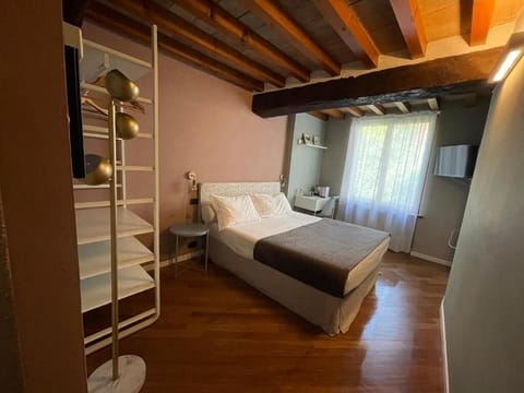 Located in Parma, 1.4 km from Parco Ducale Parma, House in Parma