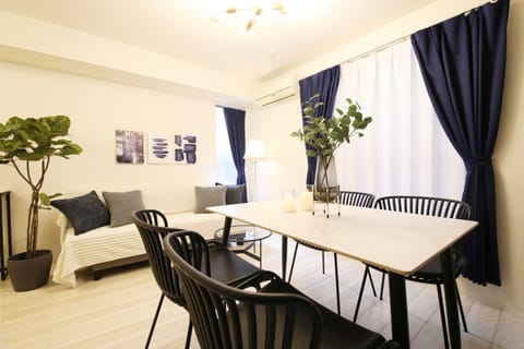 Apartment | Dining