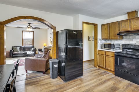 House (4 Bedrooms) | Interior