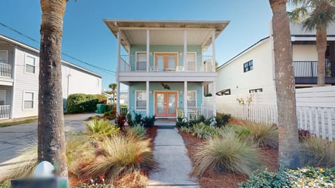 House, 4 Bedrooms | Exterior