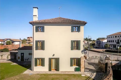 Venetian Elegance Villa - near Venice historic center House in Veneto