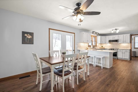 Make mealtime memories together in the spacious dining area