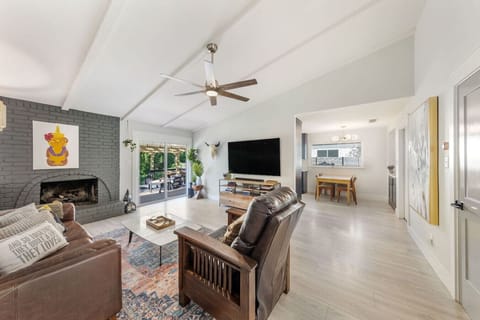 From patio to dining table, everything flows with ease.