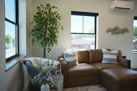 Living Room / Lounge