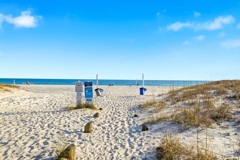 House, Multiple Beds (Another Memory) | Beach