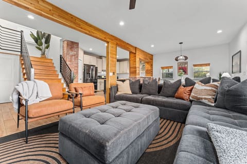 From lazy mornings to starlit evenings, our living room is ready for it all—lounging, laughing, and living your best vacation life.