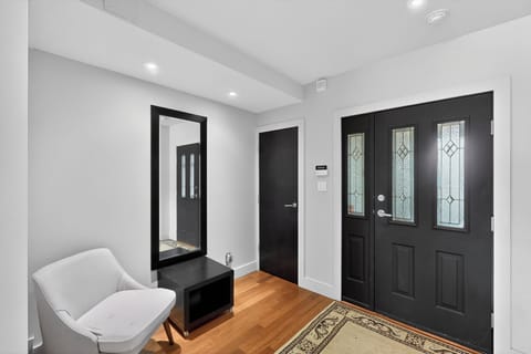 Songhees Sunrise Apartment in Victoria