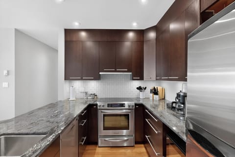 Songhees Sunrise Apartment in Victoria