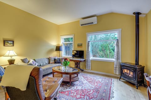Port Hadlock-Irondale Vacation Rental | 2BR | 1BA | 1,000 Sq Ft