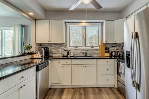 Kitchen | Main Level