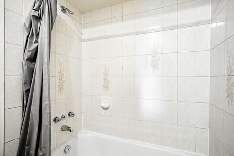 Towels, toilet paper