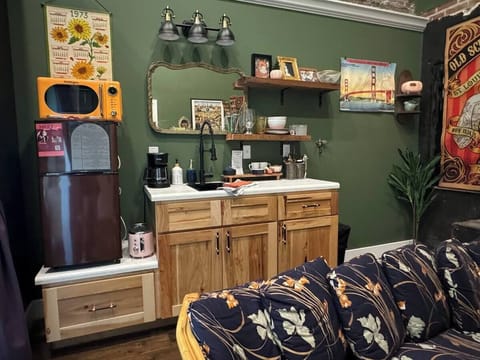 Suite, 1 Queen Bed with Sofa bed, Pets Allowed | Interior