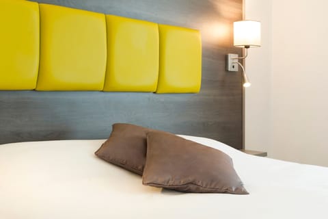 Comfort Double Room | In-room safe, desk, free WiFi