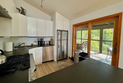 kitchen to screened in porch