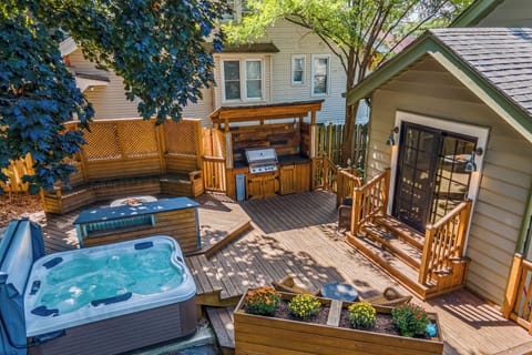 Fox River Grove Vacation Rental | 2BR | 1.5BA | 1,250 Sq Ft