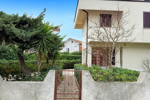 M455 - Marcelli, spacious four-room apartment with terrace and parking space Apartment in Marcelli