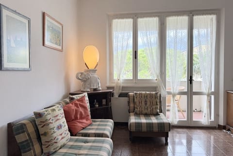 M455 - Marcelli, spacious four-room apartment with terrace and parking space Apartment in Marcelli