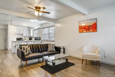 Apartment (2 Bedrooms) | Front of property