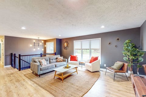 House (4 Bedrooms) | Front of property