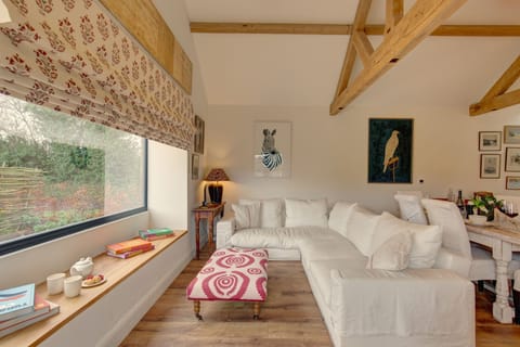 Pheasant Cottage, Little Massingham: Beautifully decorated