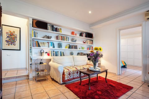 Rome Big Terrace Grand House 6 people 3 bathrooms 3 rooms for a wonderful stay Apartment in Rome