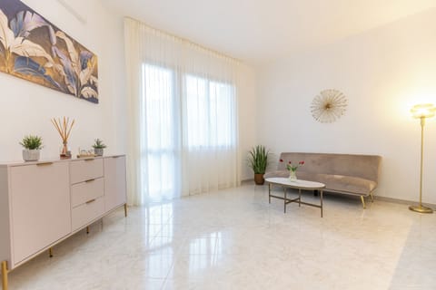 Albi House: 5 min from Cinque Terre, Portovenere Lerici and La Spezia center Apartment in La Spezia
