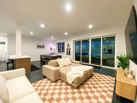 Luxe Port Lookout with waterfront with dock, theater, game room, and huge deck House in Hood Canal