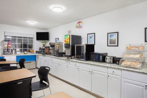 Free daily on-the-go breakfast