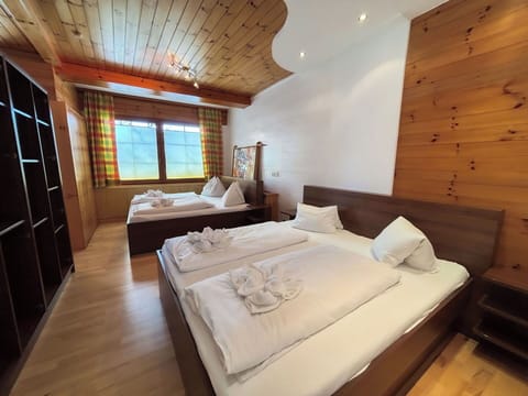 Hardwood, Wood Stain, Balcony, Eco Hotel, Plank, Wood Flooring, Hotel, Lumber, Mountain Village