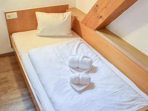 Bedroom, Bed, Wood, Bed Sheet, Bedding, Floor, Bed Frame, Flooring, Interior Design, Hardwood