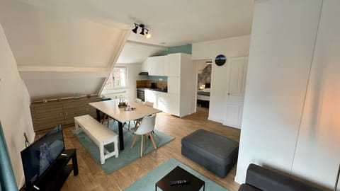 Apartment | Dining