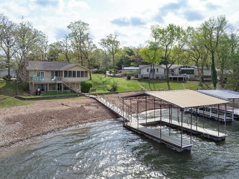 Shoreline at 8.5 MM