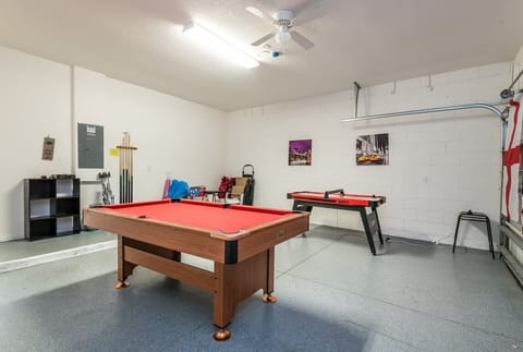 House, 6 Bedrooms | Game room