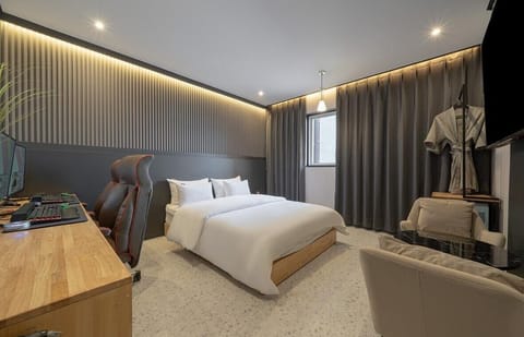 Premium Double Room | Free WiFi