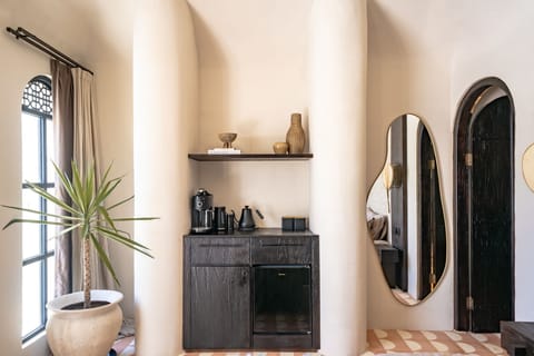 Egyptian cotton sheets, premium bedding, in-room safe, free WiFi