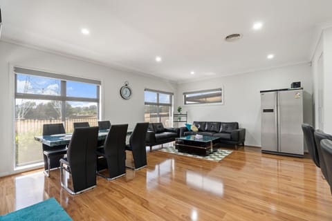 Apartment | Living room